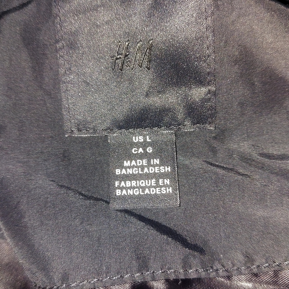 H&M Classic Black Bomber Jacket - Picture 8 of 15
